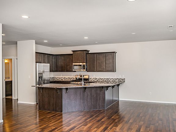 2nd image of 10514 190th St E