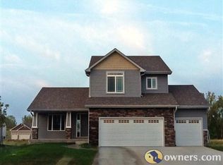 1368 E Pine Ridge Dr, Polk City, IA 50226