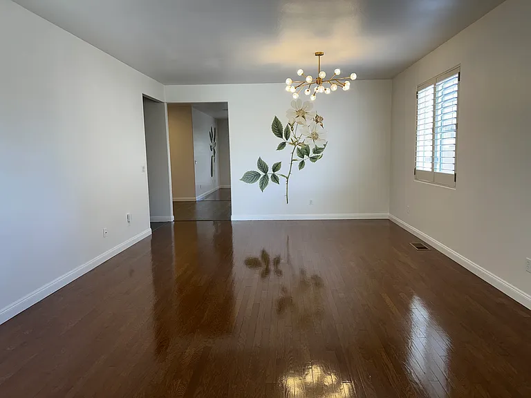 1570 Iratcabal Dr — Photo 5