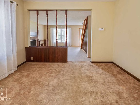 5th image of 2516 Dean St