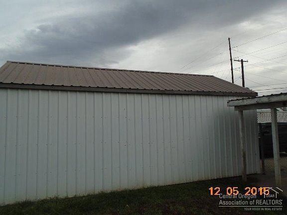 3rd image of 719 NW 9th St