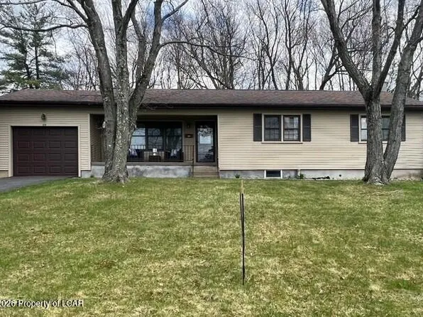 212 Grayson Dr, Clarks Summit, PA 18411