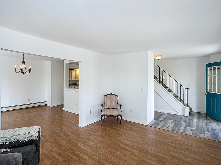 237 Fulton St — Photo 9