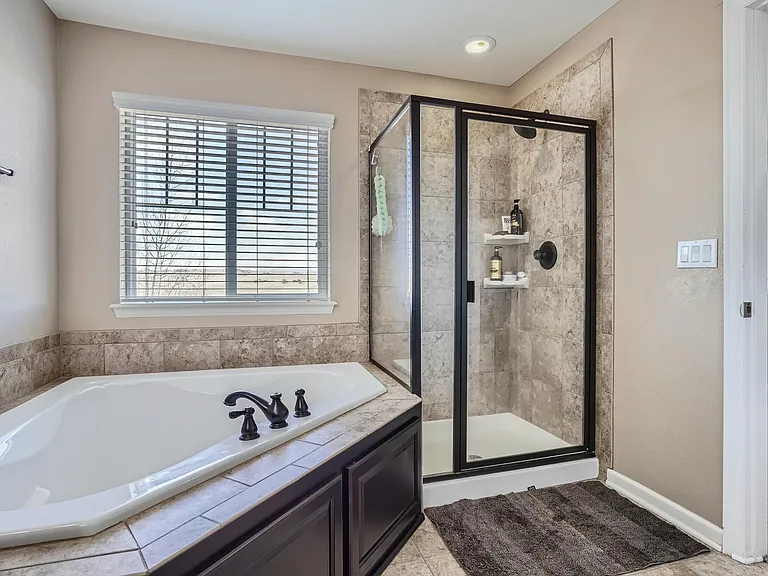 10748 Worthington Cir — Photo 13