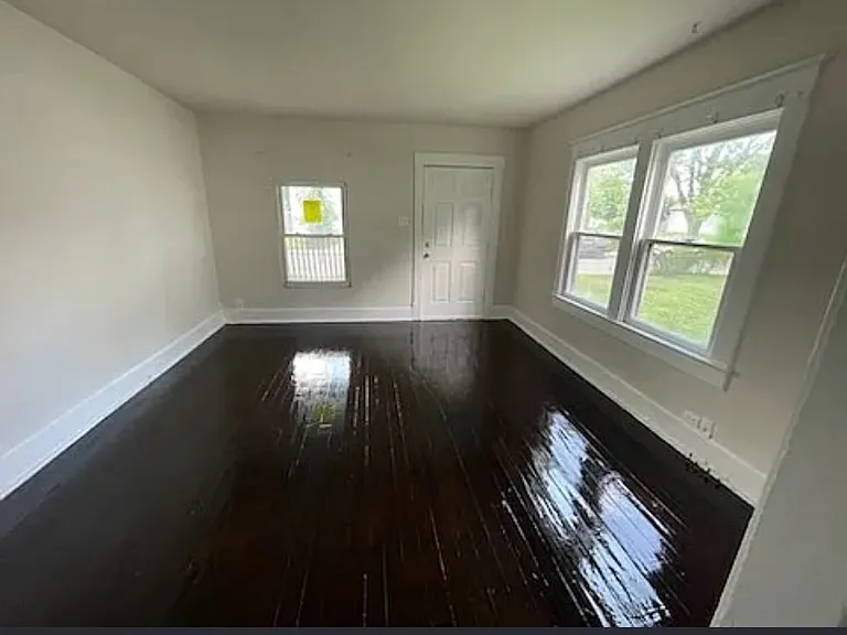 615 N Tacoma Ave — Photo 3