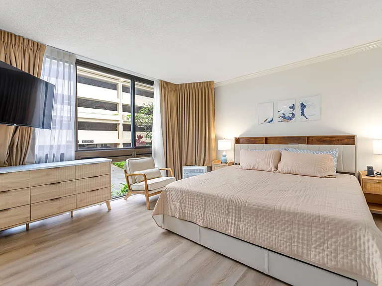 521 Hahaione St #2/2L — Photo 4