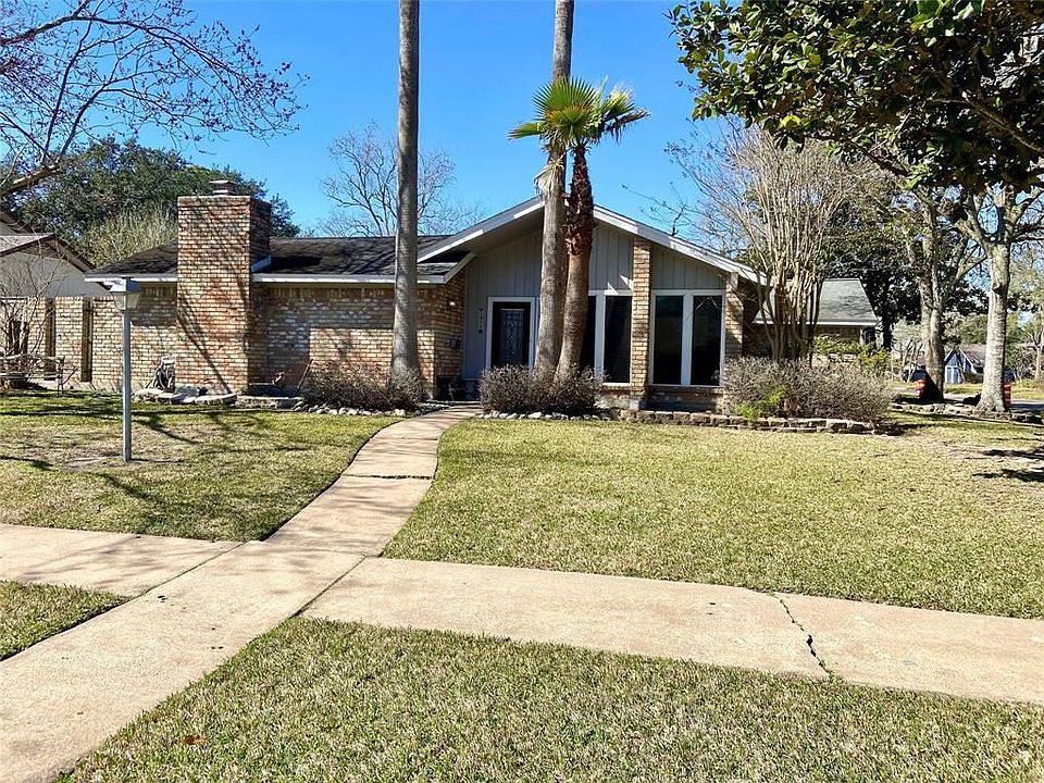 1st image of 1515 Lake Bank Ct