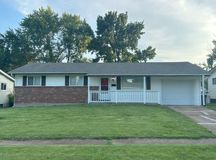520 Jana Dr, Florissant, MO 63031
