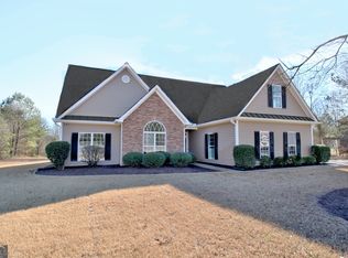217 Dixon Cir, Williamson, GA 30292