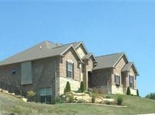 1009 Charlet Ridge Dr, Floyds Knobs, IN 47119