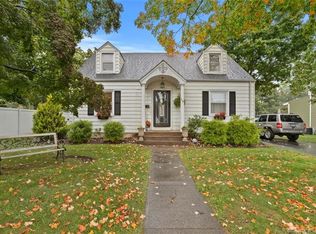 19 George St, North Haven, CT 06473