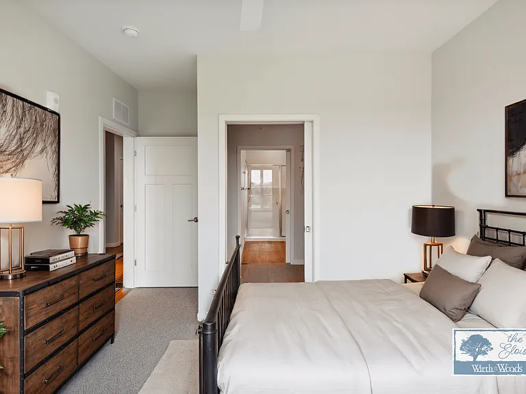 The Eloise Apartments — Photo 41