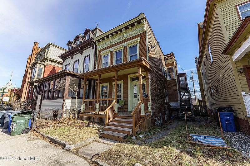 2nd image of 139 Mohawk Street