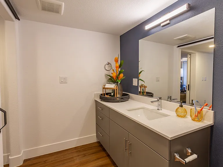 The Quinn Apartments — Photo 15