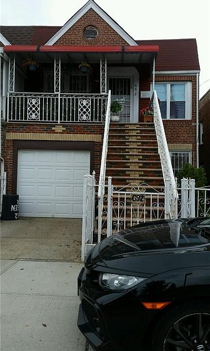 2nd image of 692 Remsen Ave