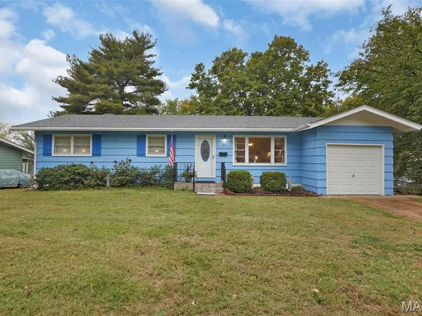 57 Forestwood Dr, Saint Louis, MO 63135