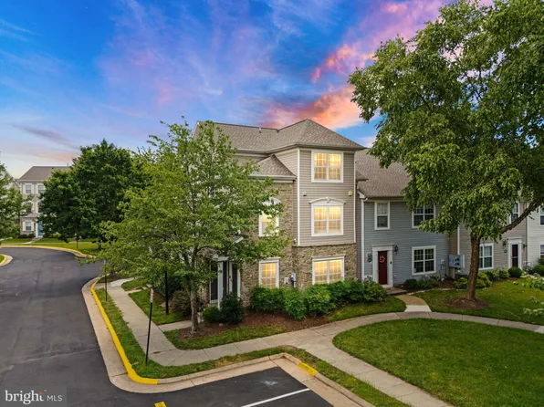 43573 Patching Pond Sq, Ashburn, VA 20147