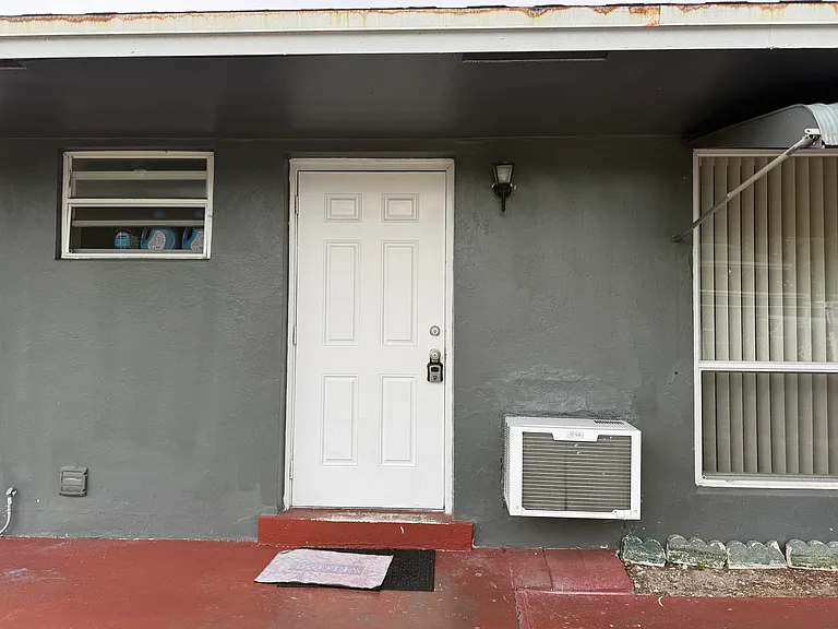 4109 SW 24th St — Photo 20