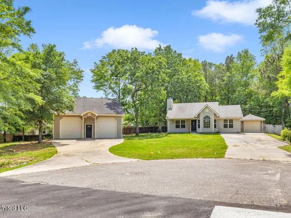 6630 Ahiahi Pl, Diamondhead, MS 39525