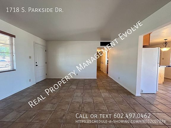 5th image of 1718 S Parkside Dr