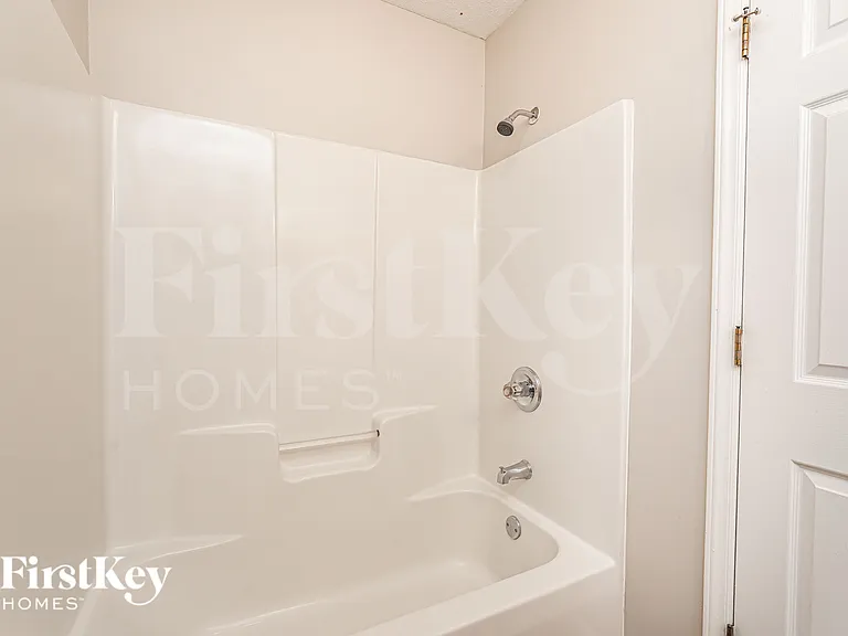 2200 Emerald Creek Ct — Photo 17
