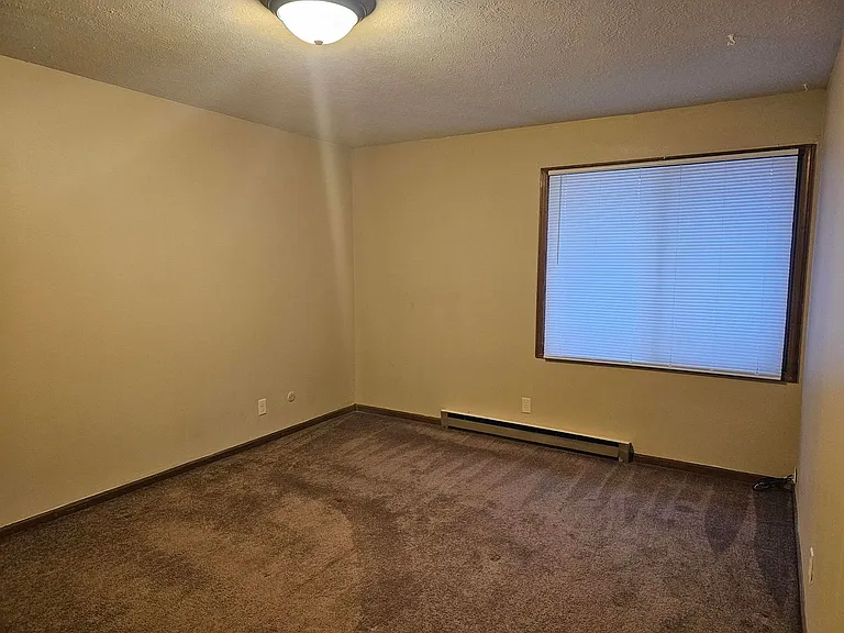 5022 E Riverside Blvd — Photo 10