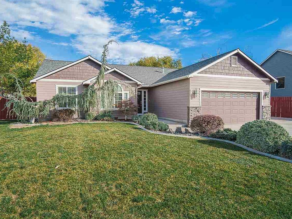 1st image of 4207 Segovia Dr
