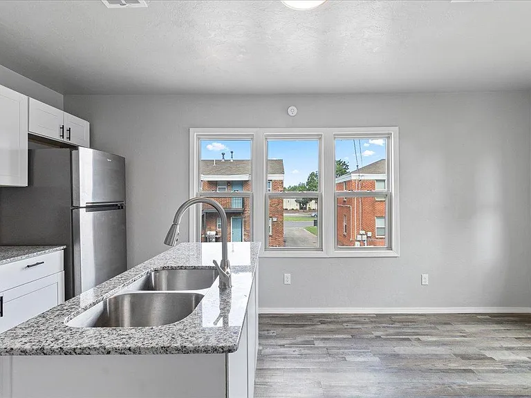 4610 N Classen Blvd #1/2 — Photo 2