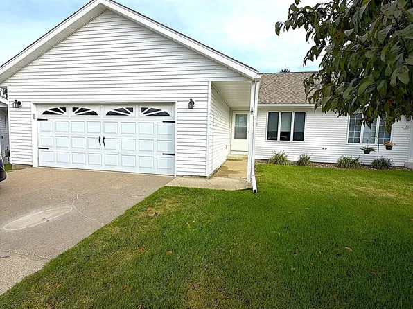 140 Orchard Manor Dr SE, Plainview, MN 55964