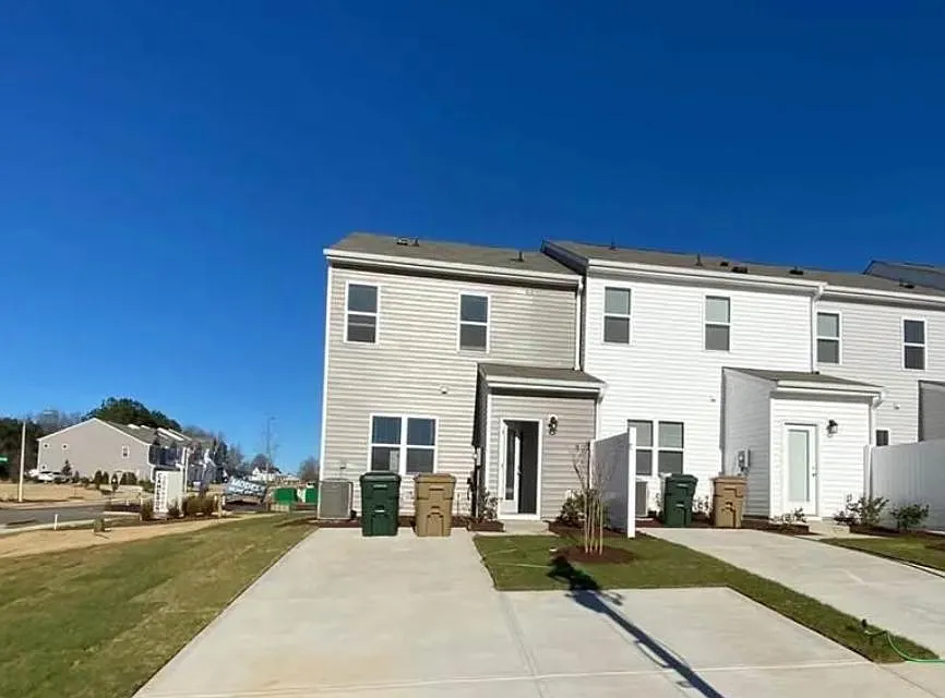 Building Photo - 1117 Cameron Way