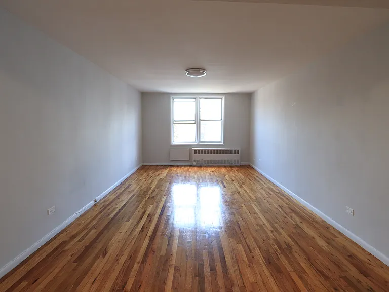 1811 Quentin Rd #7B — Photo 2