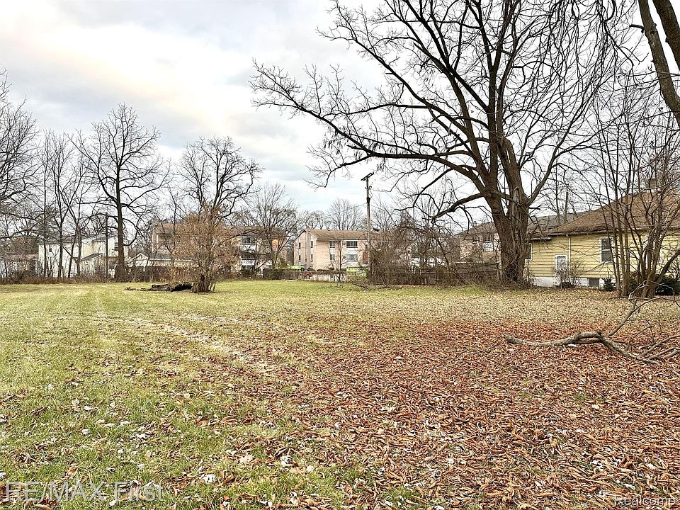 1st image of 168 Euclid St