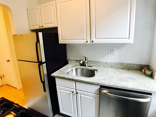 Rented by Bohemia Realty Group | media 4