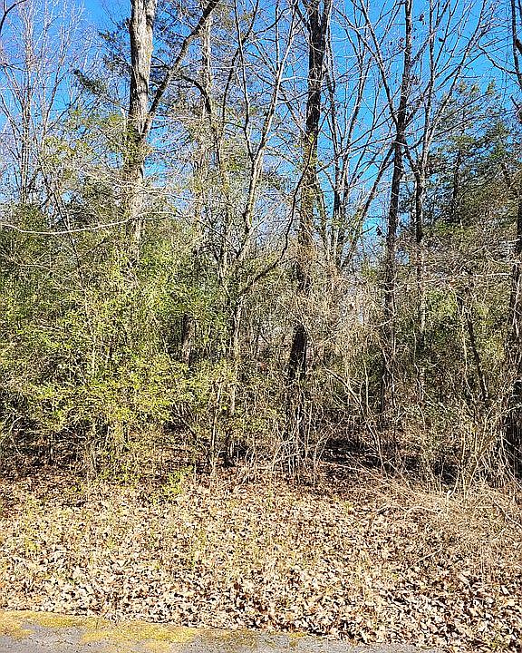 1st image of Robinwood Dr
