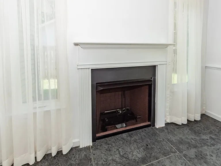 3347 Walter Dr — Photo 30