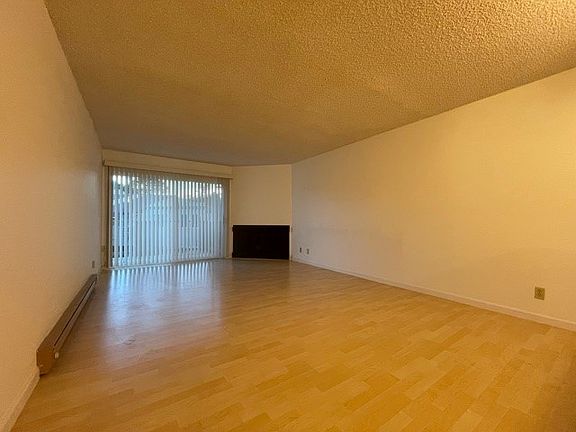 2nd image of 373 Half Moon Ln Floor 1