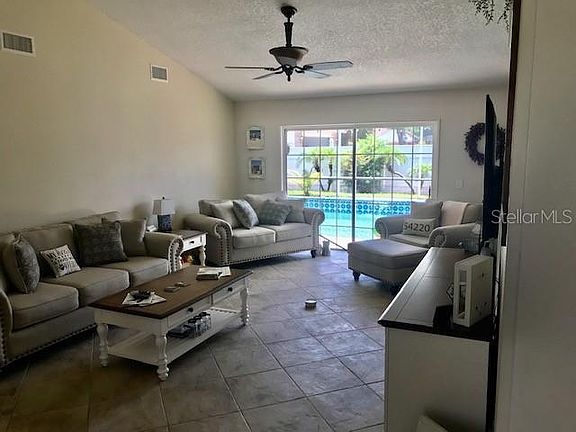 4th image of 2218 Whispering Maple Dr