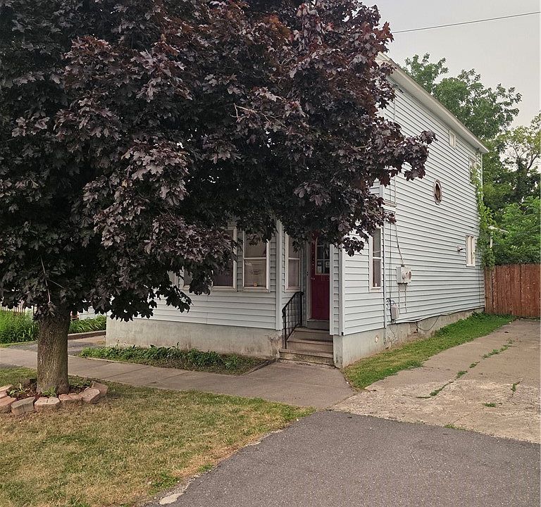 2nd image of 1159 McQuade Ave