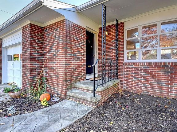 3rd image of 40 Wriston Dr