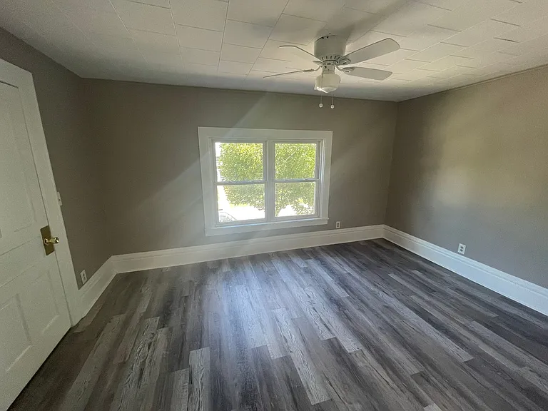 1211 Otter Ave — Photo 5