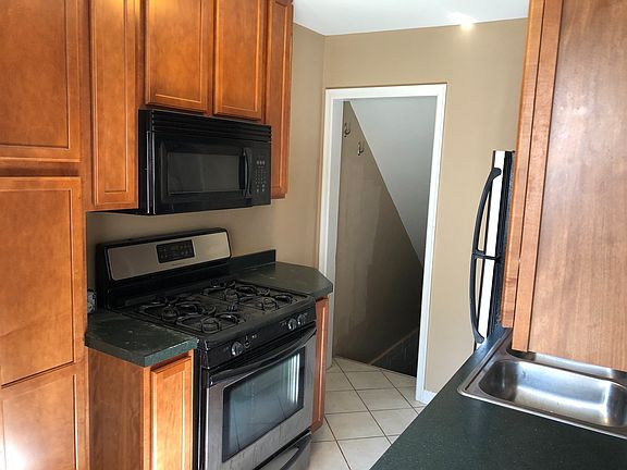 3rd image of 1000 Cleveland Ave S