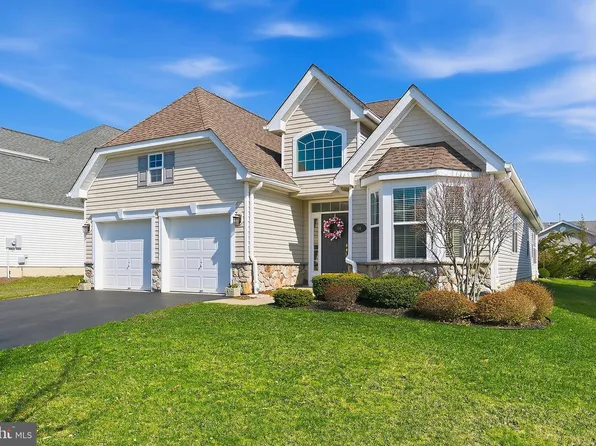 46 Mulberry Dr, Manahawkin, NJ 08050