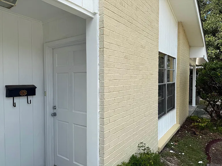 4630 Southpark Dr — Photo 20
