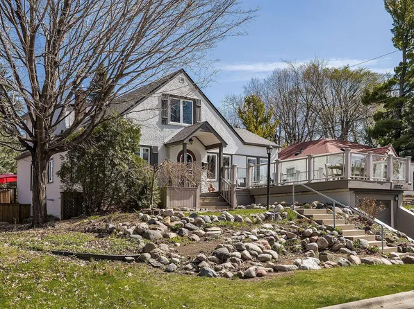 1832 York Ave N, Golden Valley, MN 55422