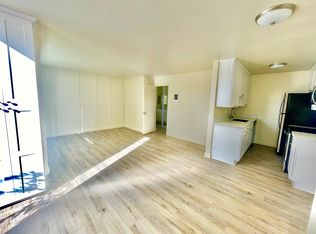 4046 Crown Point Dr #3, San Diego, CA 92109