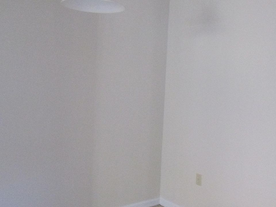 2nd image of 223 Deer Ridge Trl APT C