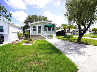 125 Brookshire Dr, Nokomis, FL 34275