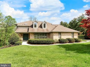 3693 Cimmeron Rd, York, PA 17402