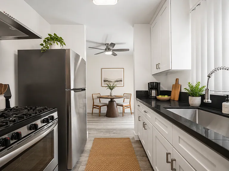 608 San Vicente Blvd — Photo 3