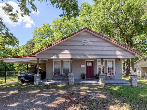 103 E Rock St, Morrilton, AR 72110